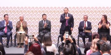 El jefe de Gobierno Martí Batres y el presidente del Poder Judicial de la Ciudad de México, Rafael Guerra presentaron el “Programa de Mediación Comunitaria. Diálogo para Solucionar Conflictos”. FOTO: Poder Judicial CDMX