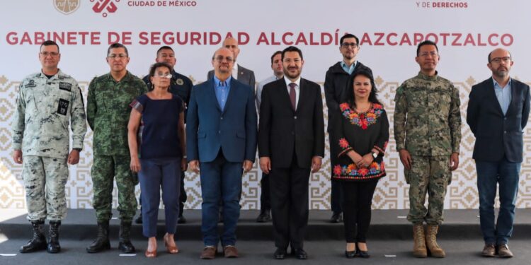 El jefe de Gobierno, Martí Batres y la alcaldesa de Azcapotzalco, Margarita Saldaña coincidieron en que la mejora en el índice de delitos de alto impacto en esa Demarcación Territorial es el resultado del trabajo coordinado entre ambas instancias de la administración pública. FOTO: Especial