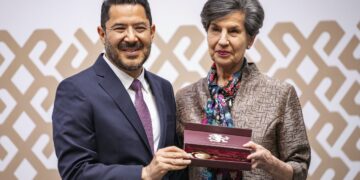 Batres esperará resultado de encuesta el 6 de septiembre