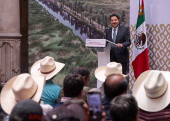 El jefe de Gobierno Martí Batres celebró, la publicación en la Gaceta Oficial acerca de la Reforma Constitucional para Proteger el Suelo de Conservación en la CDMX y que establece la garantía presupuestal para la protección de los bosques en la capital del país.