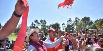 Tláhuac inaugura escuela de futbol para niñas niños y jóvenes
