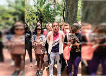 Acusan a Sandra Cuevas de impedir promoción para adoptar perros