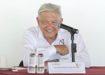 Niega AMLO acusación de Ebrard sobre apoyo del Gobierno a Sheinbaum