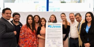 Firma alcalde Taboada compromiso con instituciones a favor de la juventud