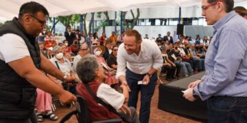 Entrega alcalde Santiago Taboada apoyos económicos a personas con discapacidad permanente y/o enfermedades crónico-degenerativa