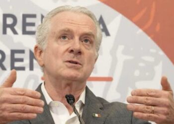 Creel se baja de la contienda presidencial por el Frente Amplio