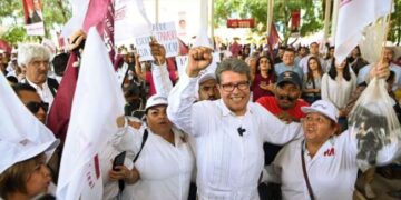 Urge Ricardo Monreal a construir una sociedad más justa y próspera