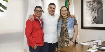 Al cabo priísta, subordinada al presidente nacional del partido, Alejandro Moreno (a) VandAlito, a nadie debería sorprender que la diputada federal Mónica Sandoval enfrente ya una denuncia penal por despojo, pues desde hace meses irrumpió violentamente en las instalaciones del PRD Ciudad de México - Cuauhtémoc. FOTO: Facebook - Alejandro Moreno