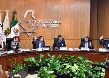 No sólo los aspirantes de Morena a la candidatura para la Jefatura de Gobierno de la Ciudad de México, pero sí en especial para ellos que ya están con su convocatoria para la selección de quien los represente: ahora sí tendrán que cuidarse más de cumplir las normas electorales. FOTO: IECM