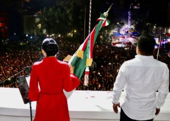 Hay al menos tres razones políticas por las que la alcaldesa de la Cuauhtémoc, Sandra Cuevas no ha enviado al Congreso de la Ciudad de México su solicitud licencia para separarse temporalmente del cargo, con la idea de buscar la candidatura a la Jefatura de Gobierno de la Ciudad de México, probablemente por el Frente Amplio por México. FOTO: X / Sandra Cuevas