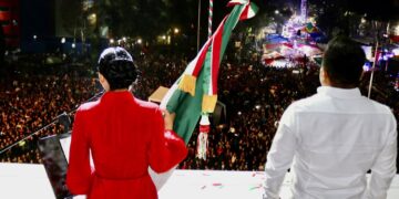 Hay al menos tres razones políticas por las que la alcaldesa de la Cuauhtémoc, Sandra Cuevas no ha enviado al Congreso de la Ciudad de México su solicitud licencia para separarse temporalmente del cargo, con la idea de buscar la candidatura a la Jefatura de Gobierno de la Ciudad de México, probablemente por el Frente Amplio por México. FOTO: X / Sandra Cuevas