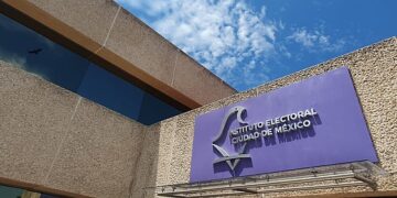 En los próximos días, el Instituto Electoral de la Ciudad de México dará a conocer los bloques de competitividad para obligar a que los partidos políticos en la capital designen a mujeres candidatas en posiciones que seguro puedan ganar, y no sea mera simulación de que cumplan con la cuota de 50% de las candidaturas para ellas, pero sólo de relleno, como hacían antes. FOTO: IECM