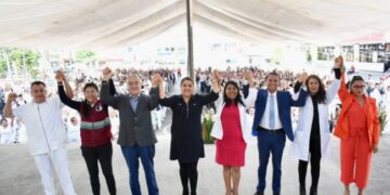 Más de 600 estudiantes inician con escuela de oficios como auxiliar de enfermería en Tláhuac