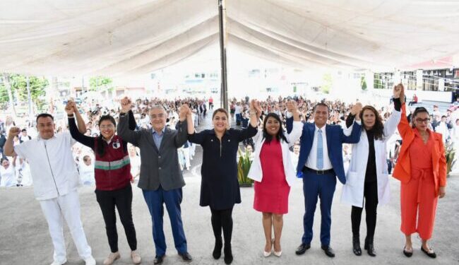 Más de 600 estudiantes inician con escuela de oficios como auxiliar de enfermería en Tláhuac