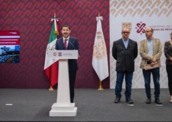 «Atentos, si alguien más toma la decisión de separarse del cargo»: Batres