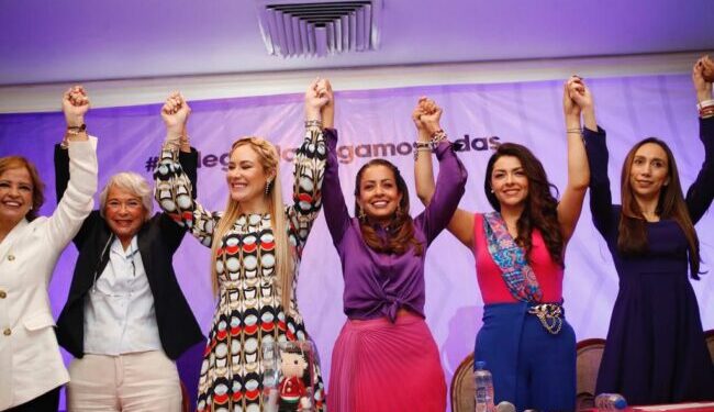 Presentan agenda feminista a favor de Sheinbaum