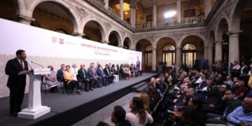 Nuevo reglamento de tránsito para motociclistas es para dar seguridad: Batres