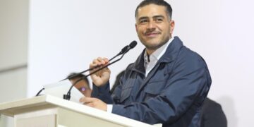 El aspirante a la candidatura de Morena para la Jefatura de Gobierno Omar García Harfuch aseguró que bases sociales del partido así como sus fundadores lo apoyan para ser el candidato a la Jefatura de Gobierno en la elección del 2024. FOTO: Campaña Harfuch