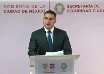 El aspirante de Morena a la candidatura para la Jefatura de Gobierno, Omar García Harfuch envió un mensaje a la oposición, pues lo han criticado por el hecho de ser policía y desconocer temas en materia de educación, movilidad, ni bienestar social. FOTO: Archivo SSC