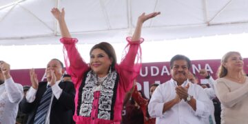 La aspirante a la candidatura de Morena para la Jefatura de Gobierno de la CDMX, Clara Brugada dijo que siempre ha hecho “clic con la clase media” y consideró que es “un mito” el que se diga que ella y Morena están alejados de dicho sector. FOTO: X / Brugada