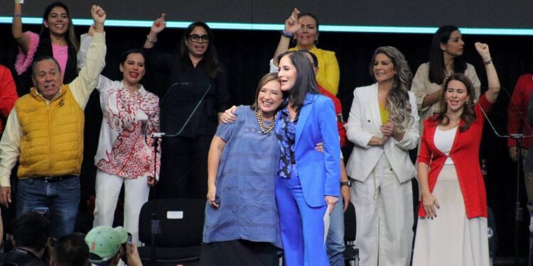 La aspirante de la oposición a la candidatura para la Jefatura de Gobierno Lía Limón dijo que es indispensable regresen los programas que garantizaban derechos en la Ciudad de México, como el Seguro Popular, las Estancias Infantiles, la Escuelas de Tiempo Completo y el programa Medico en tu Casa. FOTO: X / Lía Limón