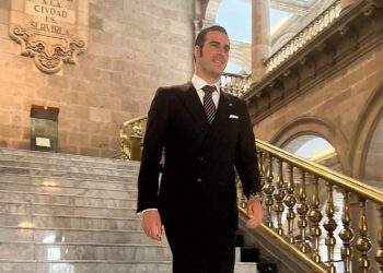 El aspirante de Morena a la candidatura para la Jefatura de Gobierno de la CDMX, Miguel Torruco, aseguró que se está ante la oportunidad para los jóvenes de demostrar que hay la capacidad para gobernar la capital del país. El aspirante de Morena a la candidatura para la Jefatura de Gobierno de la CDMX, Miguel Torruco, aseguró que se está ante la oportunidad para los jóvenes de demostrar que hay la capacidad para gobernar la capital del país. FOTO: X / Miguel Torruco