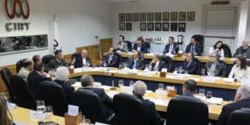 El aspirante a la candidatura de Morena para la Jefatura de Gobierno Omar García Harfuch, al asistir como invitado a la 25 Sesión Ordinaria del Consejo Directivo de la Cámara Nacional de la Industria de Radio y Televisión (CIRT), destacó la importancia de dar continuidad a los proyectos para mantener la estabilidad. FOTO: Campaña Harfuch