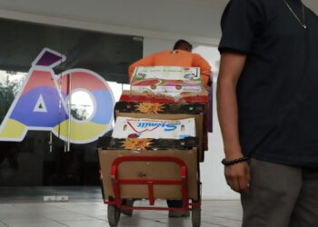 Lía Limón, aspirante a la candidatura de oposición para la Ciudad de México y alcaldesa de Álvaro Obregón, anunció la creación de un punto de recolección de donaciones que fue habilitado con el propósito de respaldar a las víctimas de los estragos causados por el huracán Otis en el Estado de Guerrero, la alcaldesa de la Alcaldía Álvaro Obregón Lía Limón. FOTO: Alcaldía ÁO