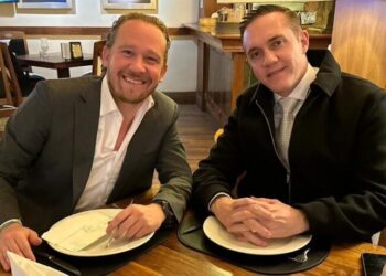 Se reúnen Santiago Taboada y Adrián Rubalcava