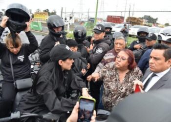 Denuncia Sandra Cuevas a la coordinadora del Fideicomiso de la CEDA