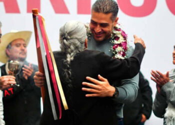 Dan Bastón de Mando a García Harfuch