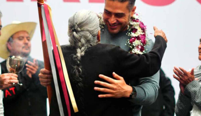 Dan Bastón de Mando a García Harfuch