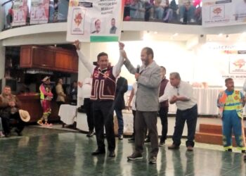 Carlos Ramírez Zambrano fue destapado por René Bejarano Martínez como la propuesta del Movimiento nacional por la Esperanza para ser candidato de Morena a diputado local por el Distrito 25 de Xochimilco. FOTOS: CDMX MAGACÍN