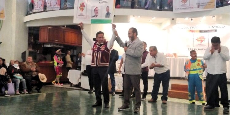 Carlos Ramírez Zambrano fue destapado por René Bejarano Martínez como la propuesta del Movimiento nacional por la Esperanza para ser candidato de Morena a diputado local por el Distrito 25 de Xochimilco. FOTOS: CDMX MAGACÍN
