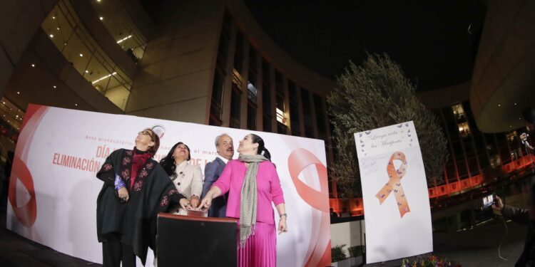 “Nos debemos a esas mujeres que luchan día a día por sobrevivir a la violencia”, sostuvo la presidenta del Senado, Ana Lilia Rivera