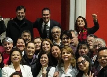 Dolores Padierna, esposa de René Bejarano, otrora ‘líder máximo’ del movimiento urbano-popular, competirá de nueva cuenta por la Cuauhtémoc. FOTO: X / Sheinbaum