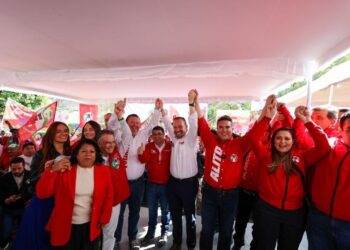 El precandidato de la alianza Va por la Ciudad de México, Santiago Taboada agradeció el respaldo de la dirigencia y la militancia del PRI con quienes se comprometió a ser “un jefe de Gobierno que se la va a rifar”. FOTO: X / PRI