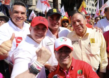 Por su parte, el aspirante priista Adrián Rubalcava consideró que en México se requiere hablar con la verdad y no engañar a la población por lo que ofreció trabajar por una CDMX “unida, sin divisiones o confrontación". FOTO: X / Rubalcava