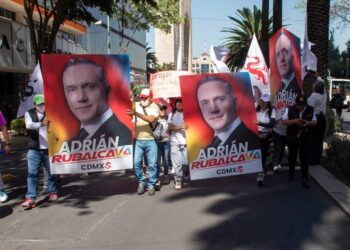 Marcha de apoyo "por una contienda libre y transparente al interior de Va por la CDMX, para elegir a su candidato a la Jefatura de Gobierno". FOTO: X / Rubalcava