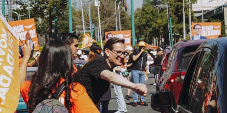 El precandidato único de Movimiento Ciudadano a la Jefatura de Gobierno, Salomón Chertorivski, cerró su segunda semana de precampaña rumbo a la elección 2024. FOTO: / Campaña Chertorivksi
