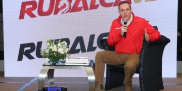 “Seré el constructor de una nueva democracia en la Ciudad de México. Sumaré a quienes no se sientan afines a colores partidarios porque este proyecto tiene las puertas abiertas para todos”, expresó Rubalcava Suarez. FOTO: Campaña Rubalcava