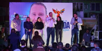 En la colonia Vicente Guerrero, Taboada expuso que la gente en Iztapalapa y en la Ciudad de México quiere un cambio, porque en más de 20 años esta zona de la ciudad sigue con graves problemas que no se han solucionado, por lo que, dijo, urge un cambio. FOTO: X / Taboada