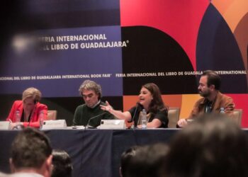La precandidata única de Morena para la Jefatura de Gobierno, Clara Brugada participó como panelista en el Encuentro Internacional de Gobierno y Sociedad Civil, organizado por la Feria Internacional del Libro de Guadalajara 2023. FOTO: Campaña Brugada