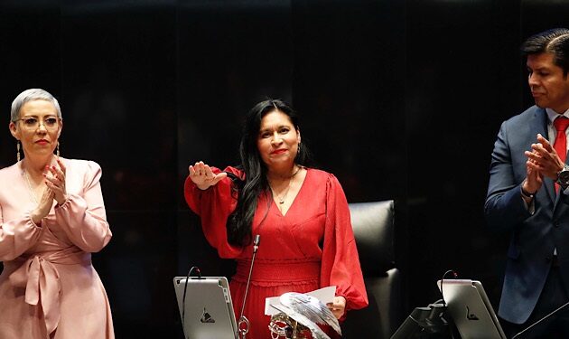 Ana Lilia Rivera, presidenta del Senado de la República,  puede ir al proceso de reelección sin tener que solicitar licencia y tampoco separarse del cargo que ostenta en la cámara alta. FOTO: Senado de la República