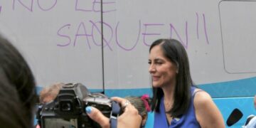 Entrega Lía Limón al Congreso de la CDMX oficio para separarse del cargo por 15 días