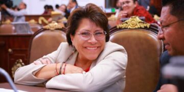 Avanza licencia de paternidad por 45 días propuesta por Martha Ávila