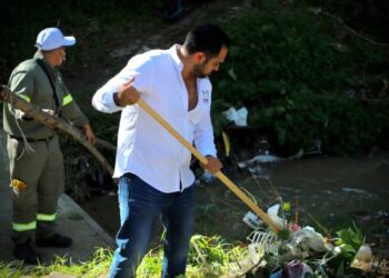 Continúa limpieza de barrancas en Álvaro Obregón