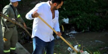 Continúa limpieza de barrancas en Álvaro Obregón