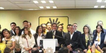 Se registra Luis  Cházaro  como aspirante a la Jefatura de Gobierno