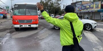 ¡Tome sus precauciones!, cierre de avenida San Rafael Atlixco por reparación de colector en Tláhuac